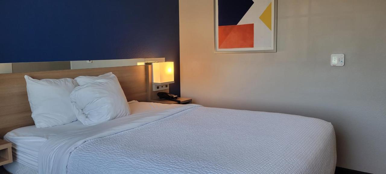 Microtel Inn & Suites By Wyndham Fountain Fort Carson Zewnętrze zdjęcie