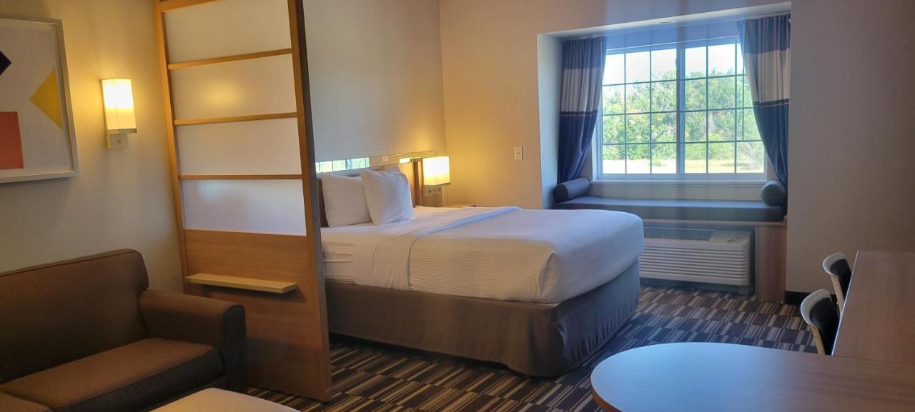Microtel Inn & Suites By Wyndham Fountain Fort Carson Zewnętrze zdjęcie