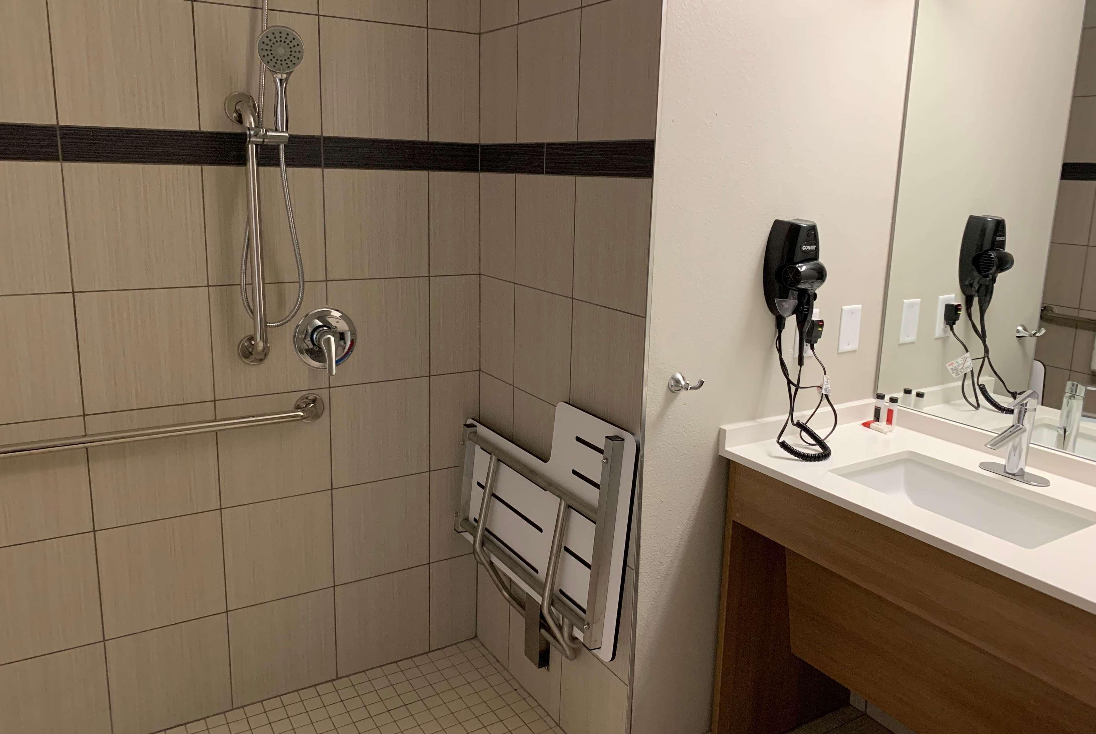 Microtel Inn & Suites By Wyndham Fountain Fort Carson Zewnętrze zdjęcie